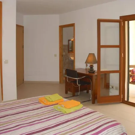 Typical Majorcan House In Illot בית נופש